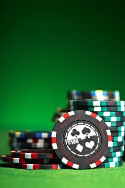 Teen Patti table action during a betting round